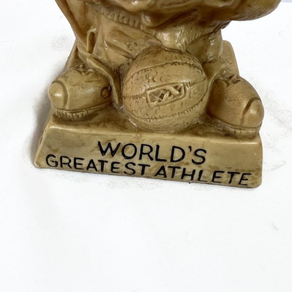 1971 W. & R Berries Figurine #9025 World's Greatest Athlete - Picture 2 of 6